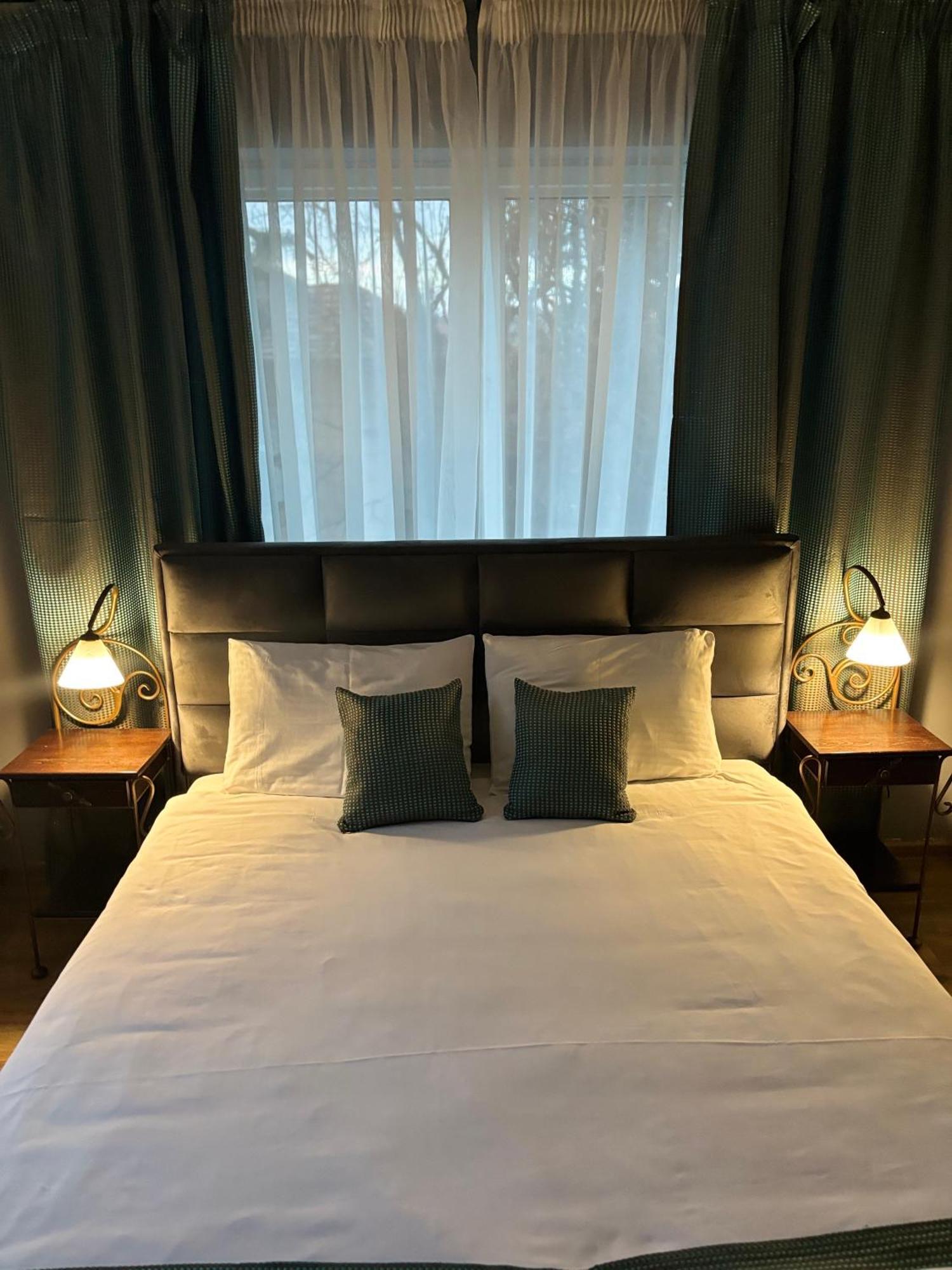 Hotel Dum By Muskat Beograd Eksteriør billede