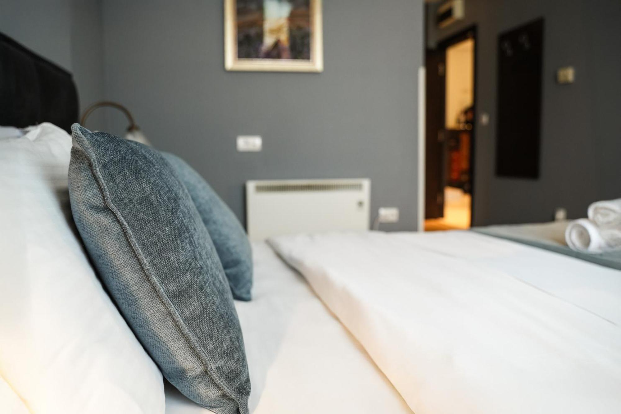 Hotel Dum By Muskat Beograd Eksteriør billede